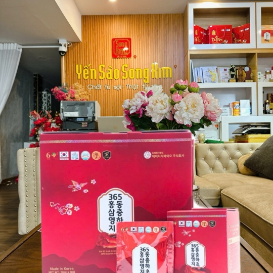 Nước Hồng Sâm Linh Chi Đông Trùng Hạ Thảo 365 Hàn Quốc (60 Gói x 50ml)